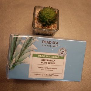 NWT Dead Sea Essentials Dead Sea Algae Dunaliella Body Scrub